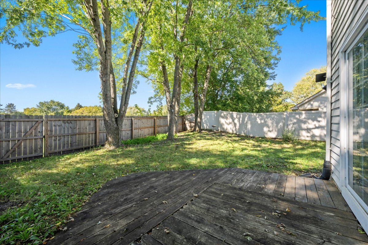 765 Clearwood Court, Aurora, IL 60504