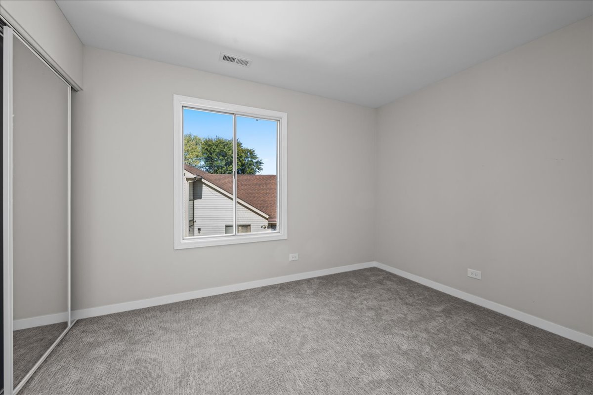 765 Clearwood Court, Aurora, IL 60504