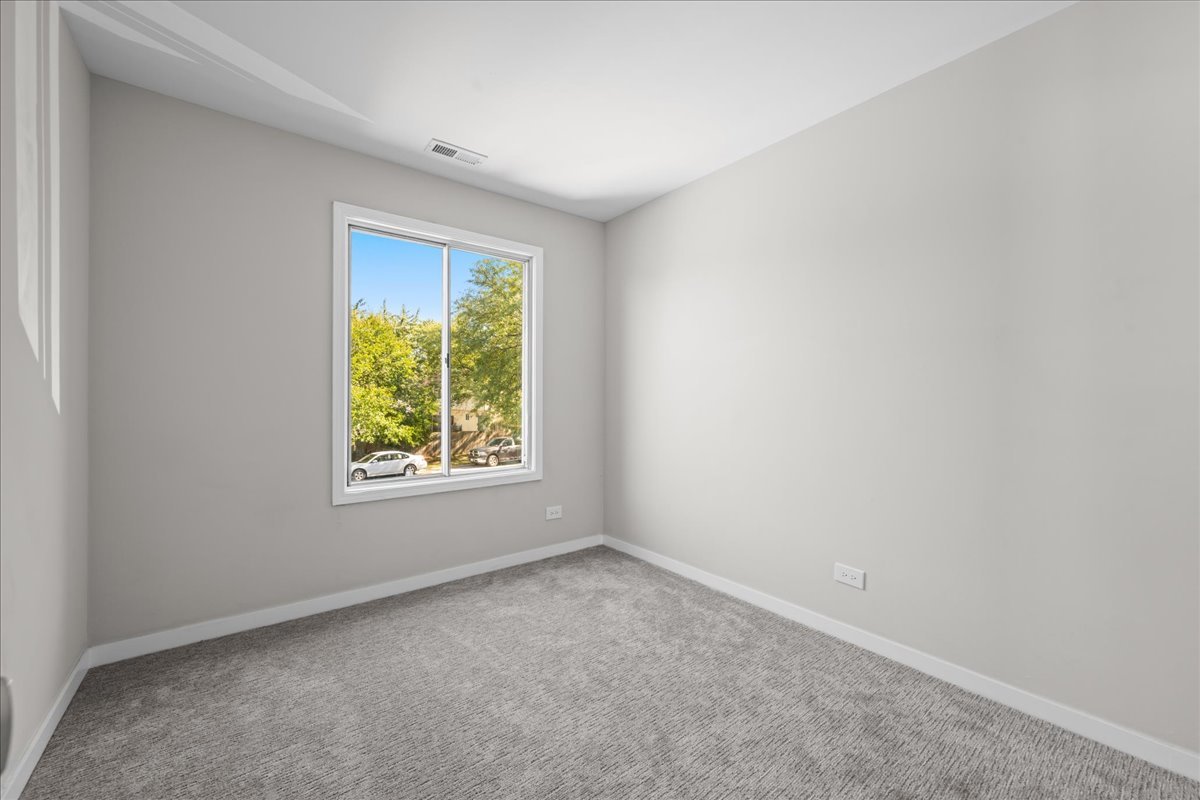 765 Clearwood Court, Aurora, IL 60504