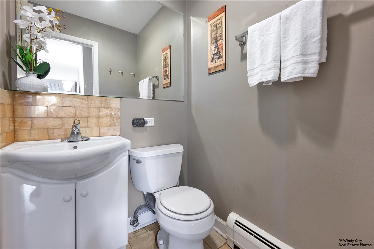 2620 N Windsor Drive #201, Arlington Heights, IL 60004