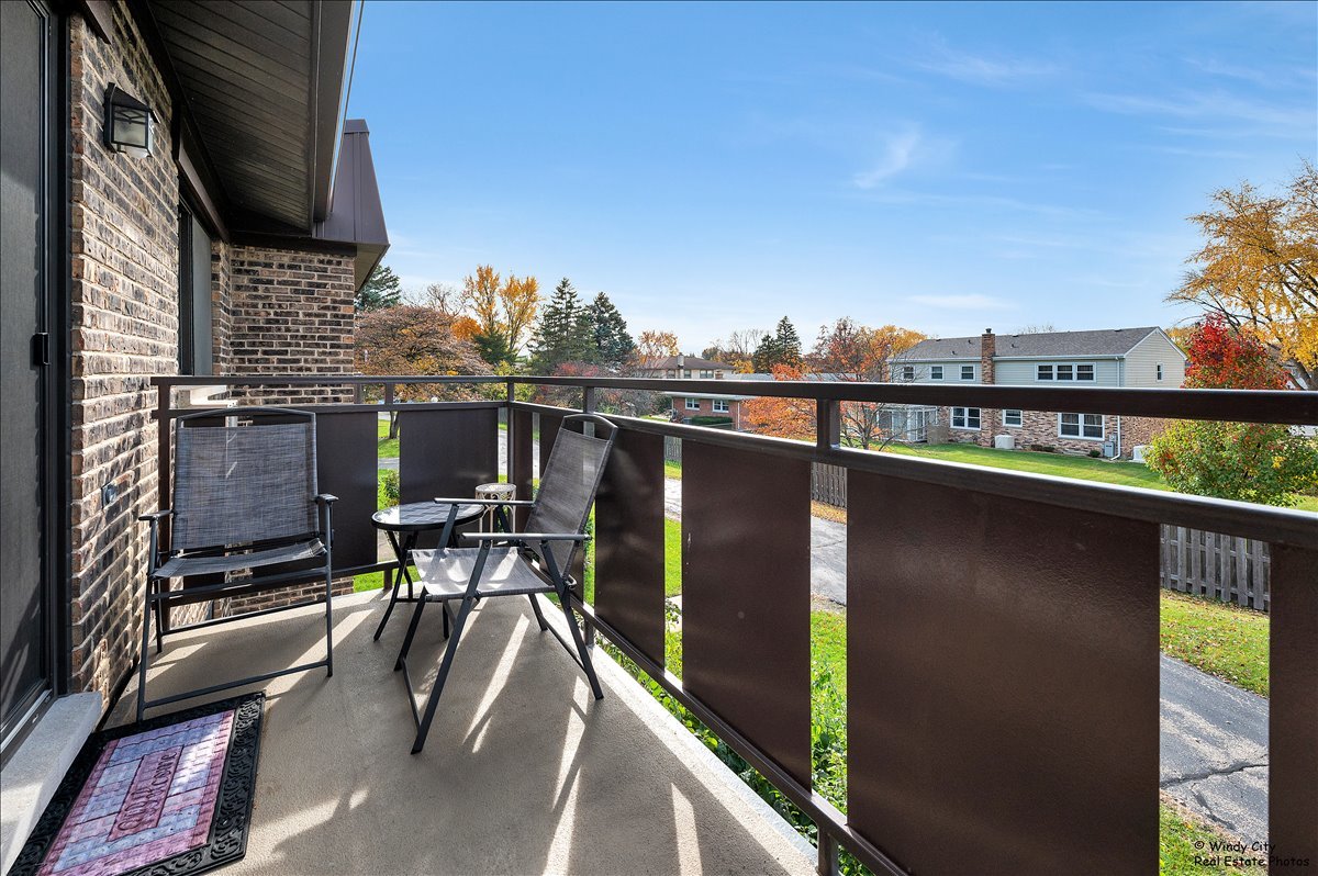 2620 N Windsor Drive #201, Arlington Heights, IL 60004