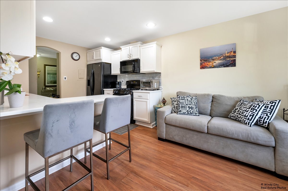 2620 N Windsor Drive #201, Arlington Heights, IL 60004