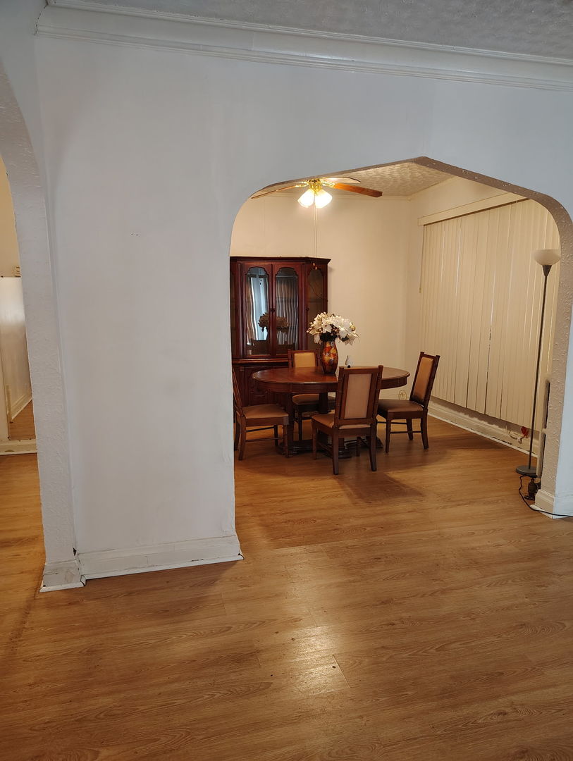 4432 W Maypole Avenue, Chicago, IL 60624