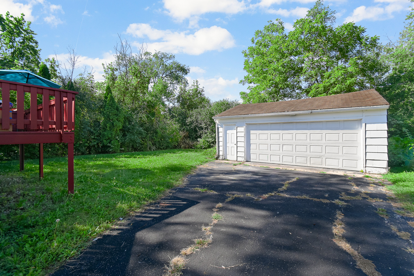 40 N Elm Lane, Glenwood, IL 60425