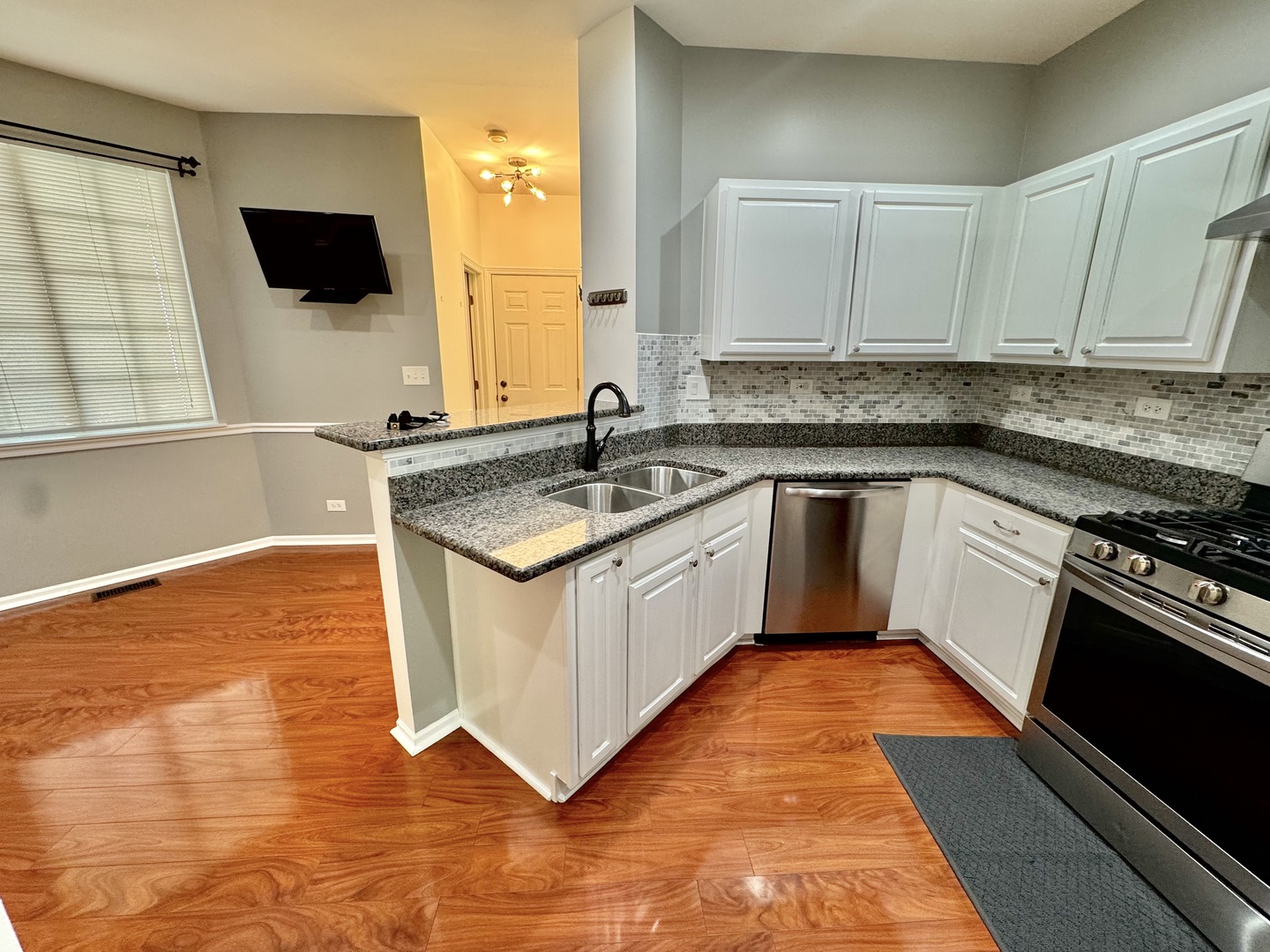 58 W Briarwood Drive, Streamwood, IL 60107