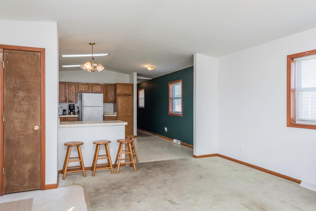 3159 JEANETTE Avenue, Park City, IL 60085