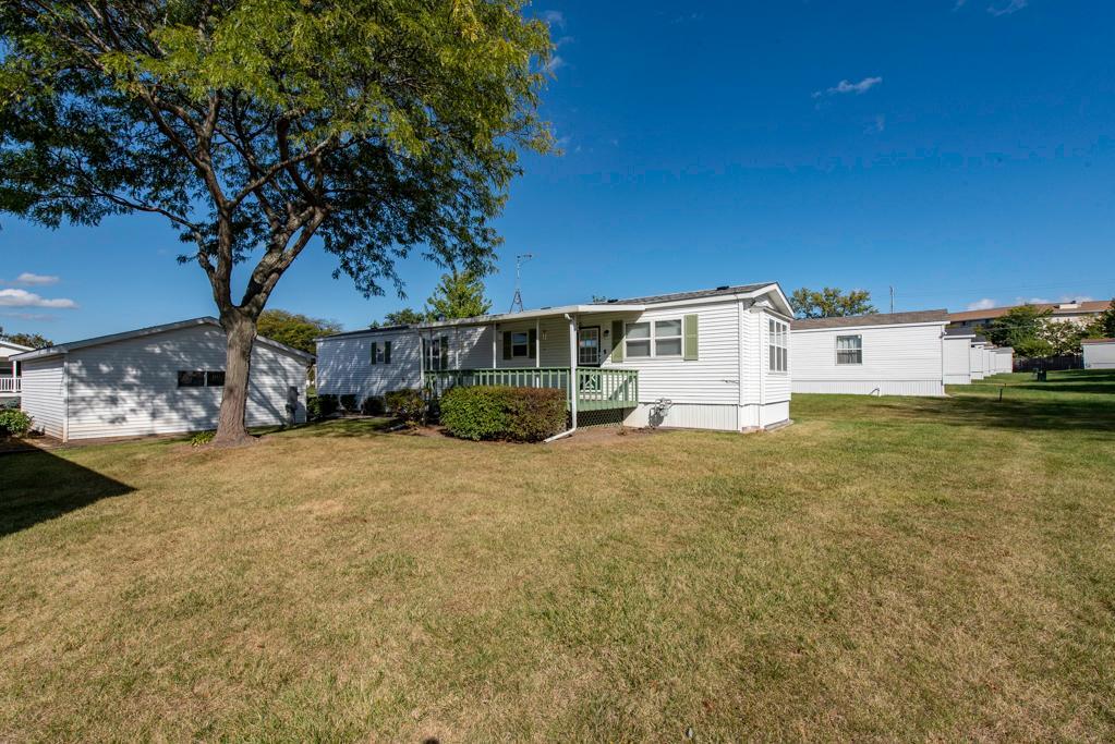 3159 JEANETTE Avenue, Park City, IL 60085