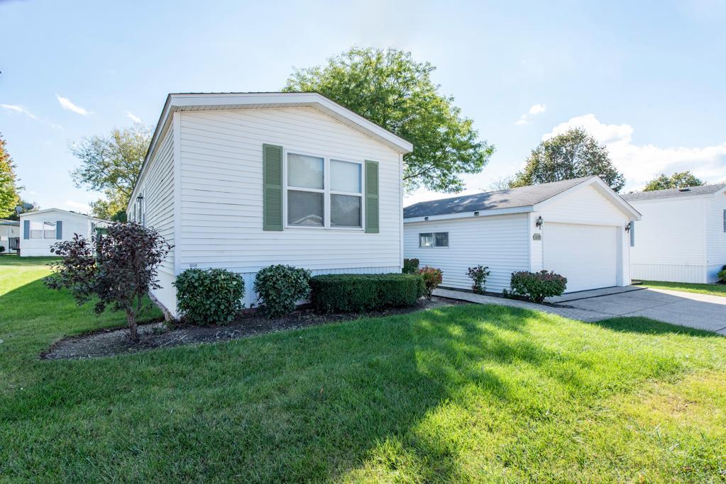 3159 JEANETTE Avenue, Park City, IL 60085