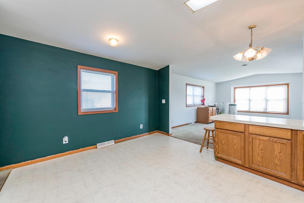 3159 JEANETTE Avenue, Park City, IL 60085