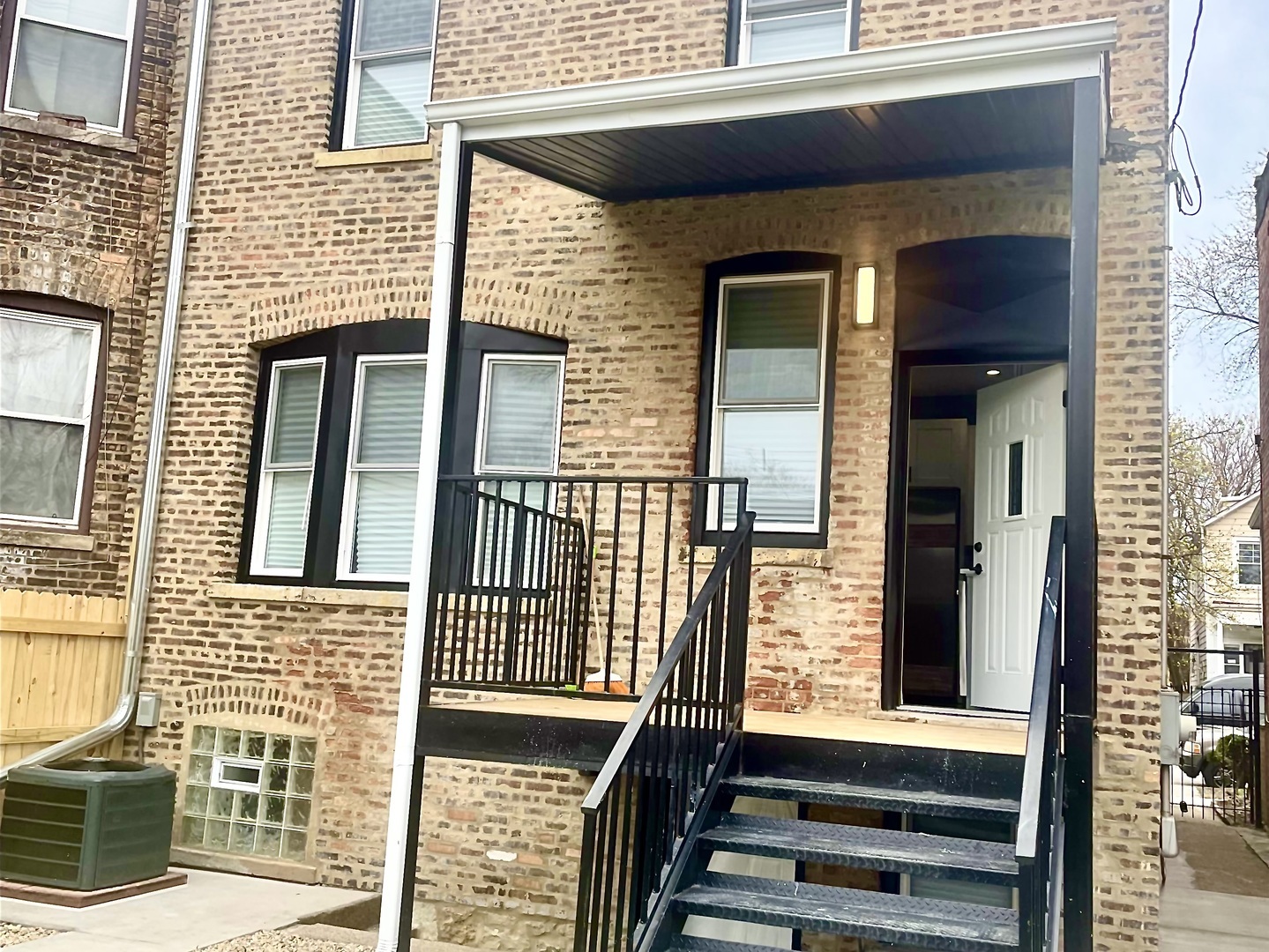 7042 S Eberhart Avenue, Chicago, IL 60637