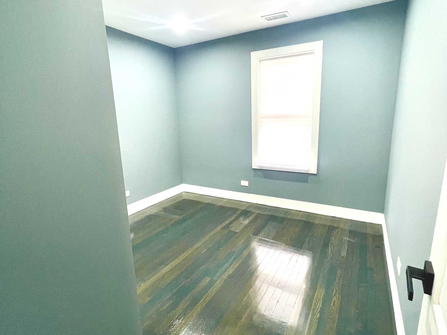 7042 S Eberhart Avenue, Chicago, IL 60637