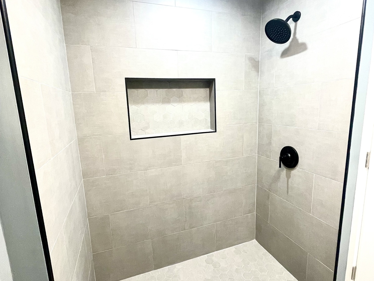 7042 S Eberhart Avenue, Chicago, IL 60637