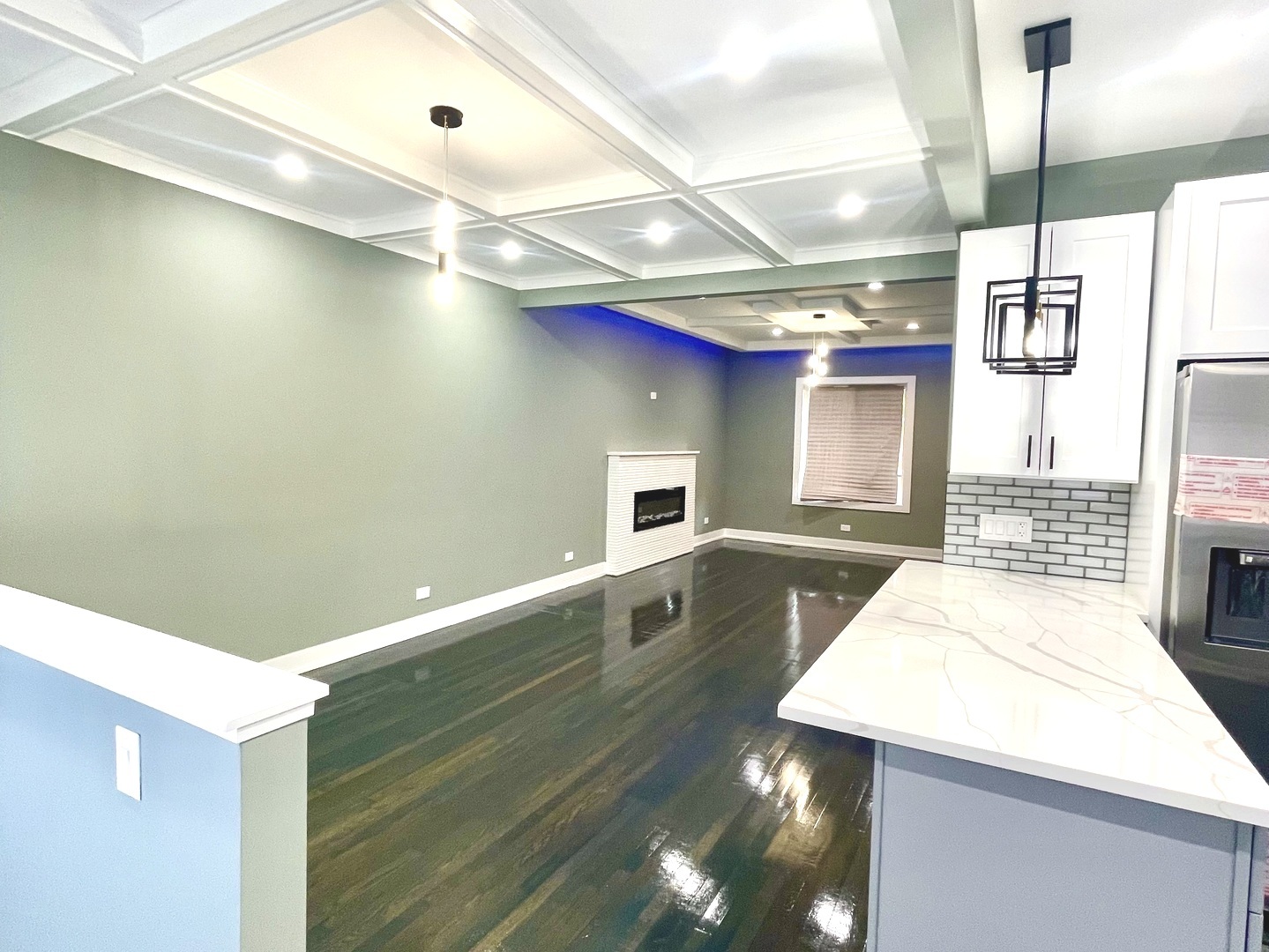 7042 S Eberhart Avenue, Chicago, IL 60637