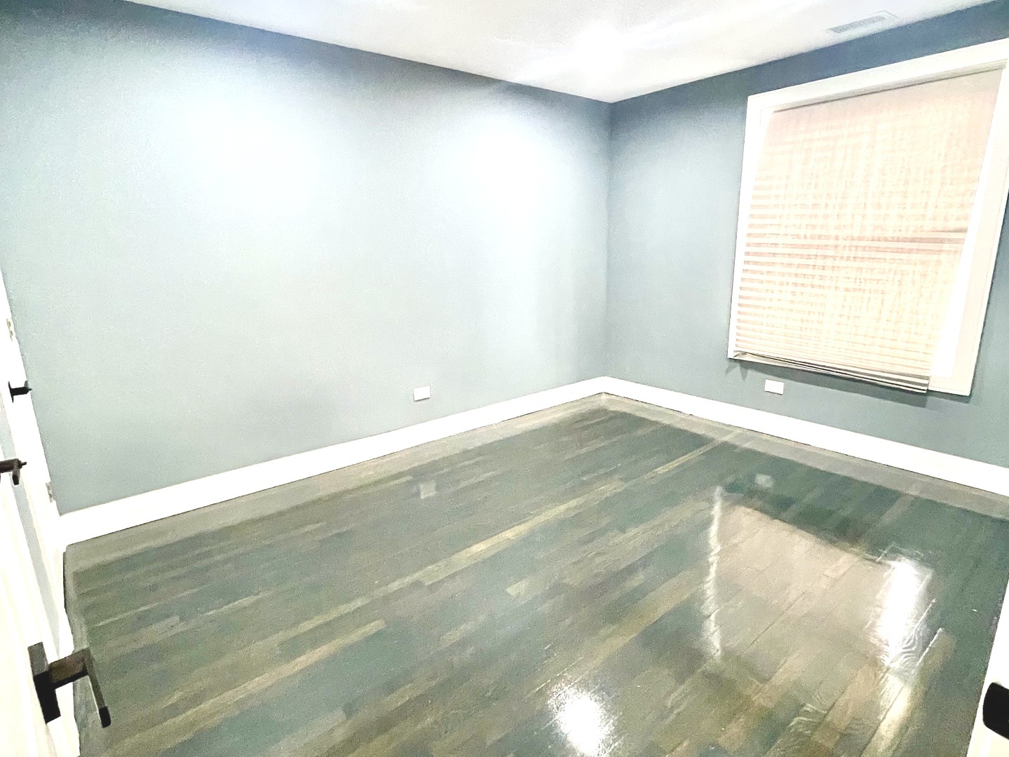 7042 S Eberhart Avenue, Chicago, IL 60637