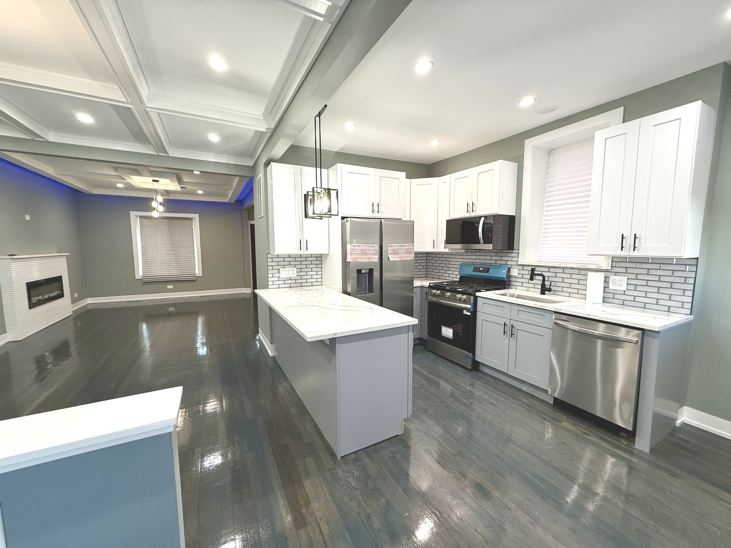 7042 S Eberhart Avenue, Chicago, IL 60637