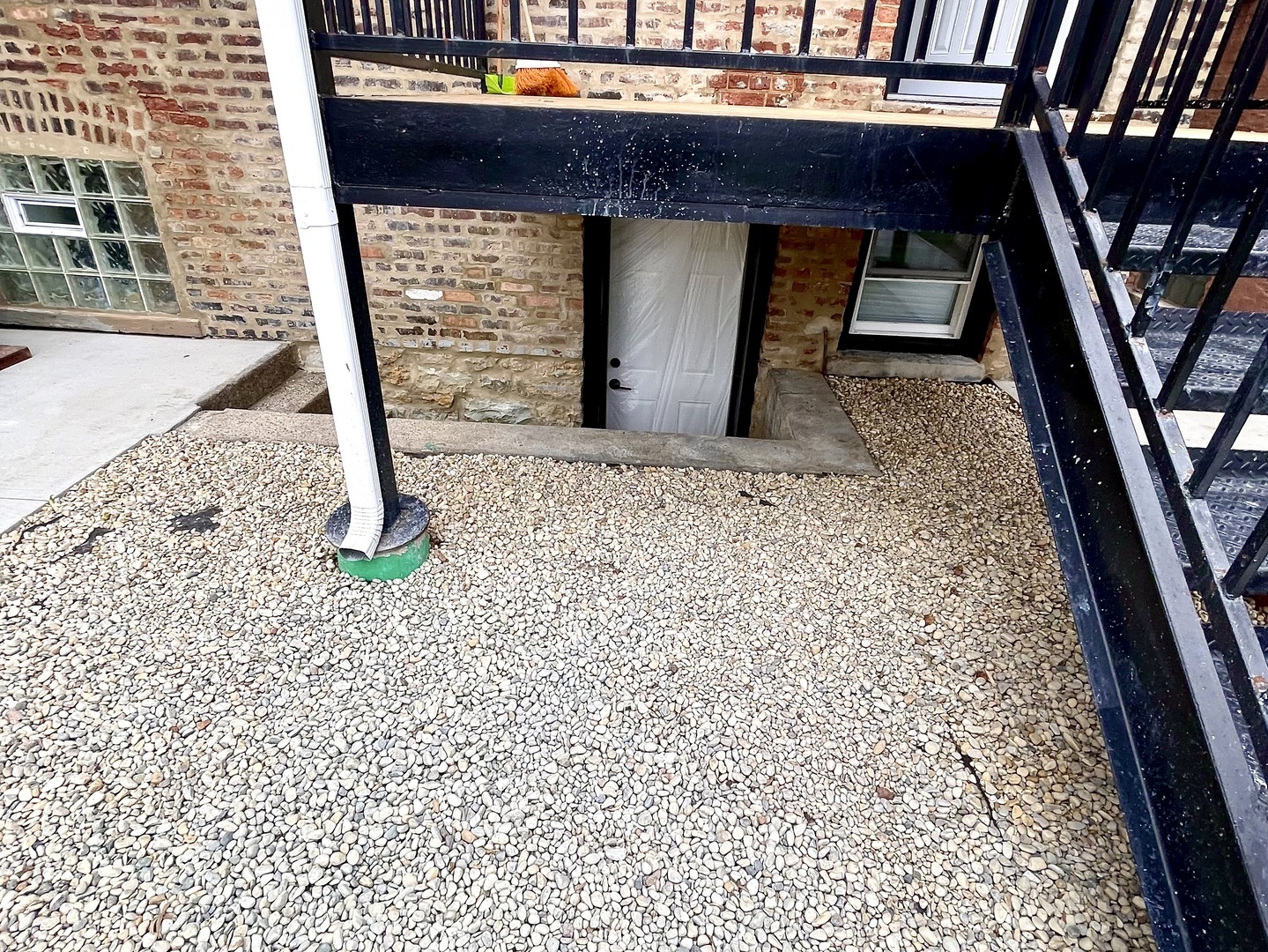 7042 S Eberhart Avenue, Chicago, IL 60637