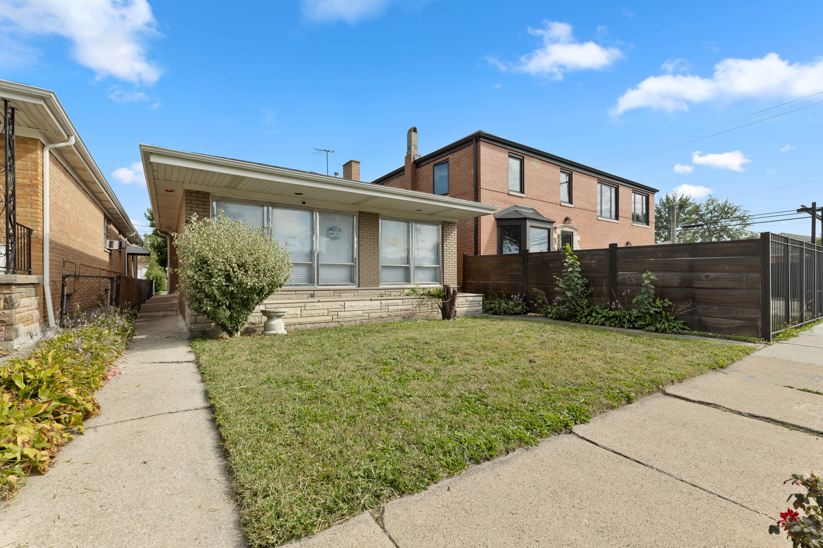 9437 S Indiana Avenue, Chicago, IL 60619