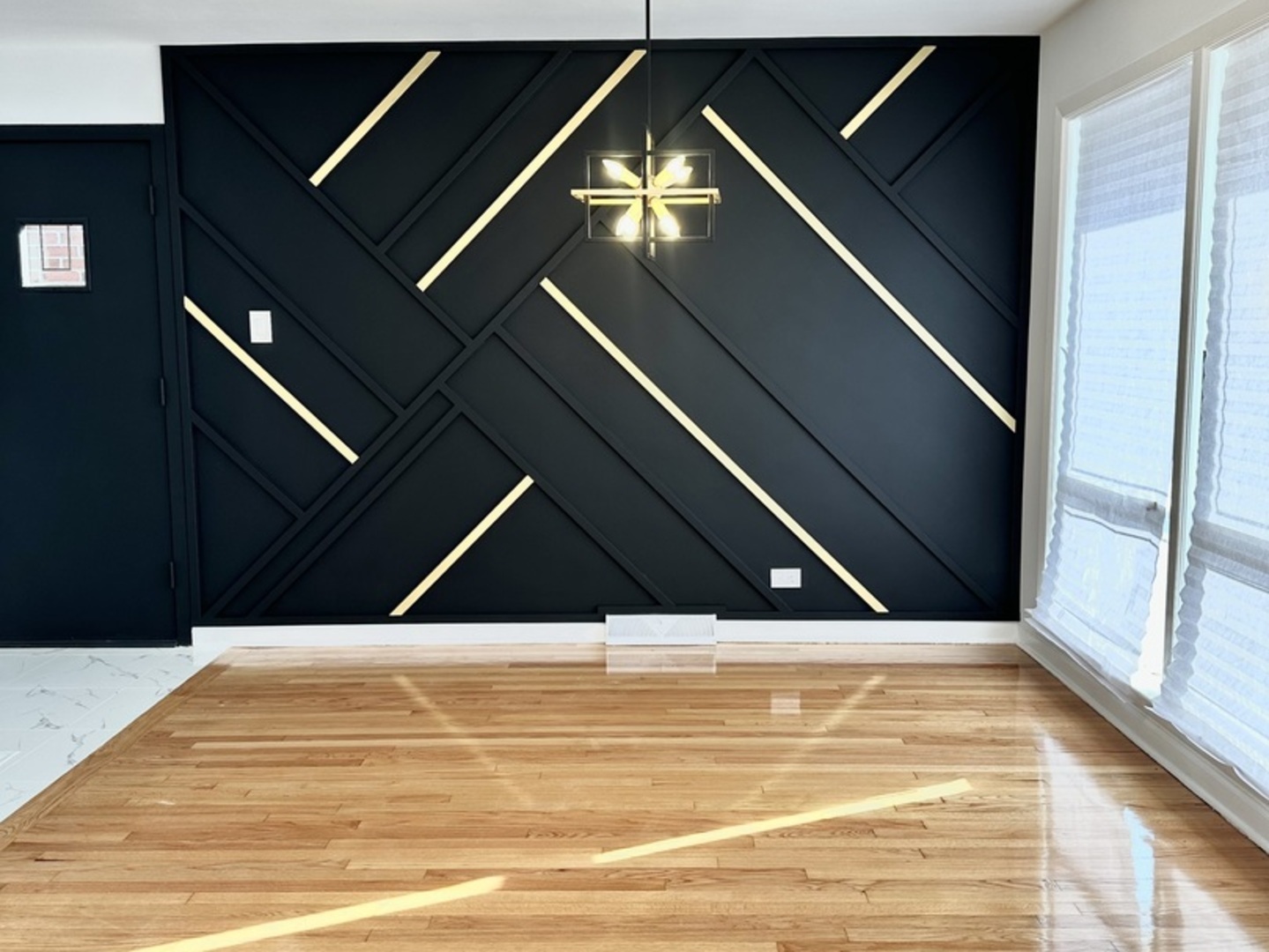 9437 S Indiana Avenue, Chicago, IL 60619