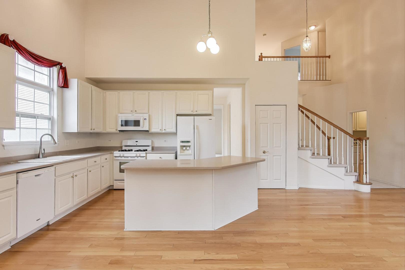 5714 Highland Drive, Palatine, IL 60067