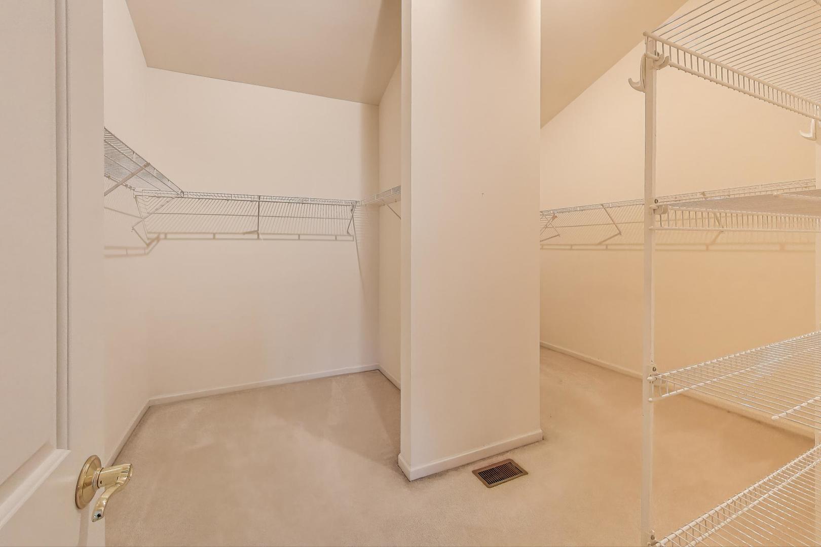 5714 Highland Drive, Palatine, IL 60067