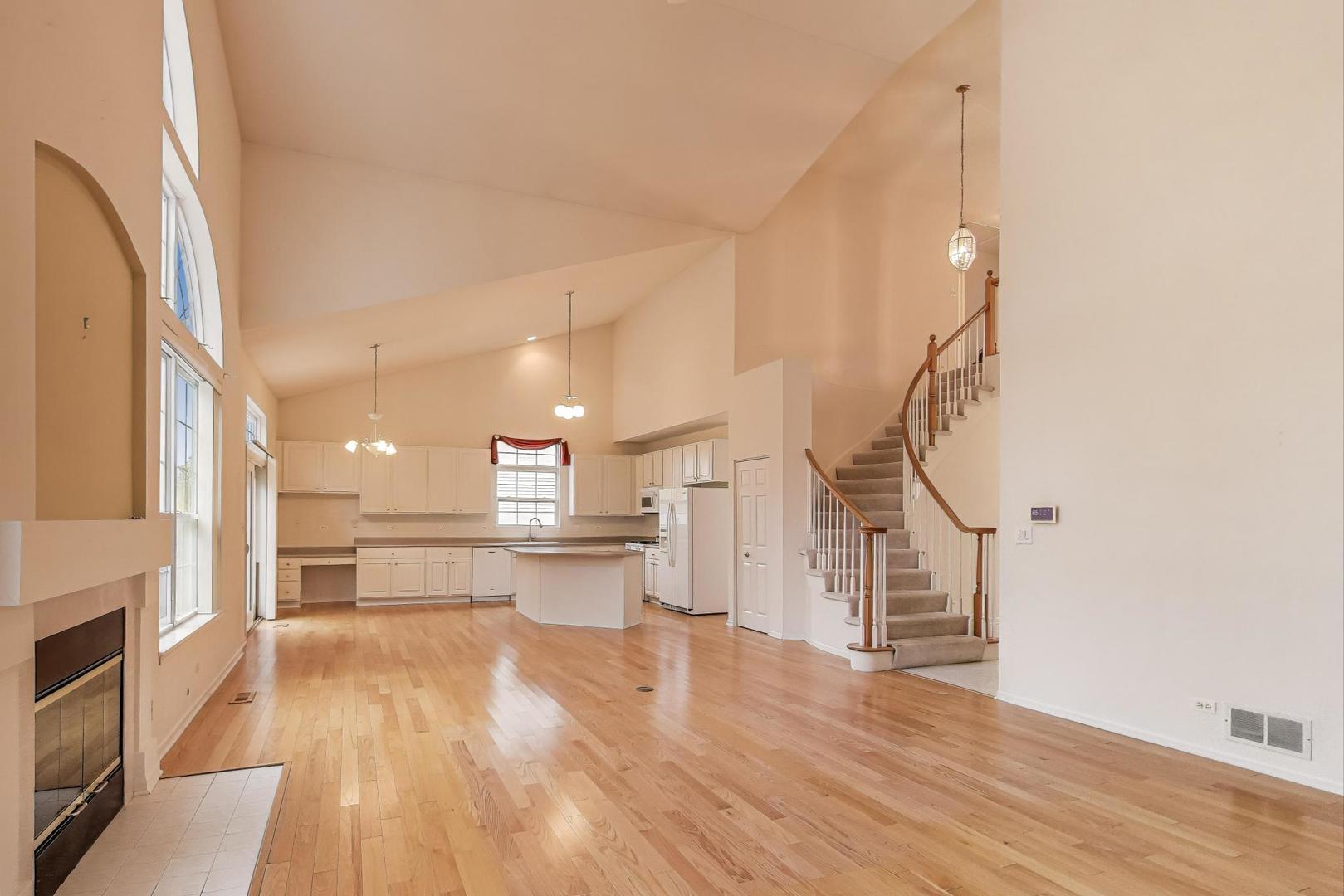 5714 Highland Drive, Palatine, IL 60067