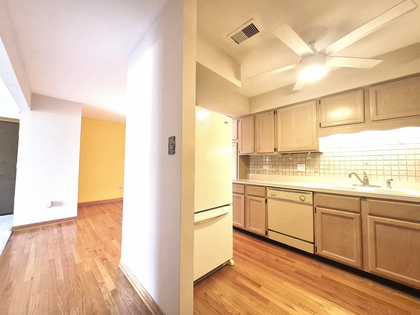 5715 Park Place #J2, Crestwood, IL 60418