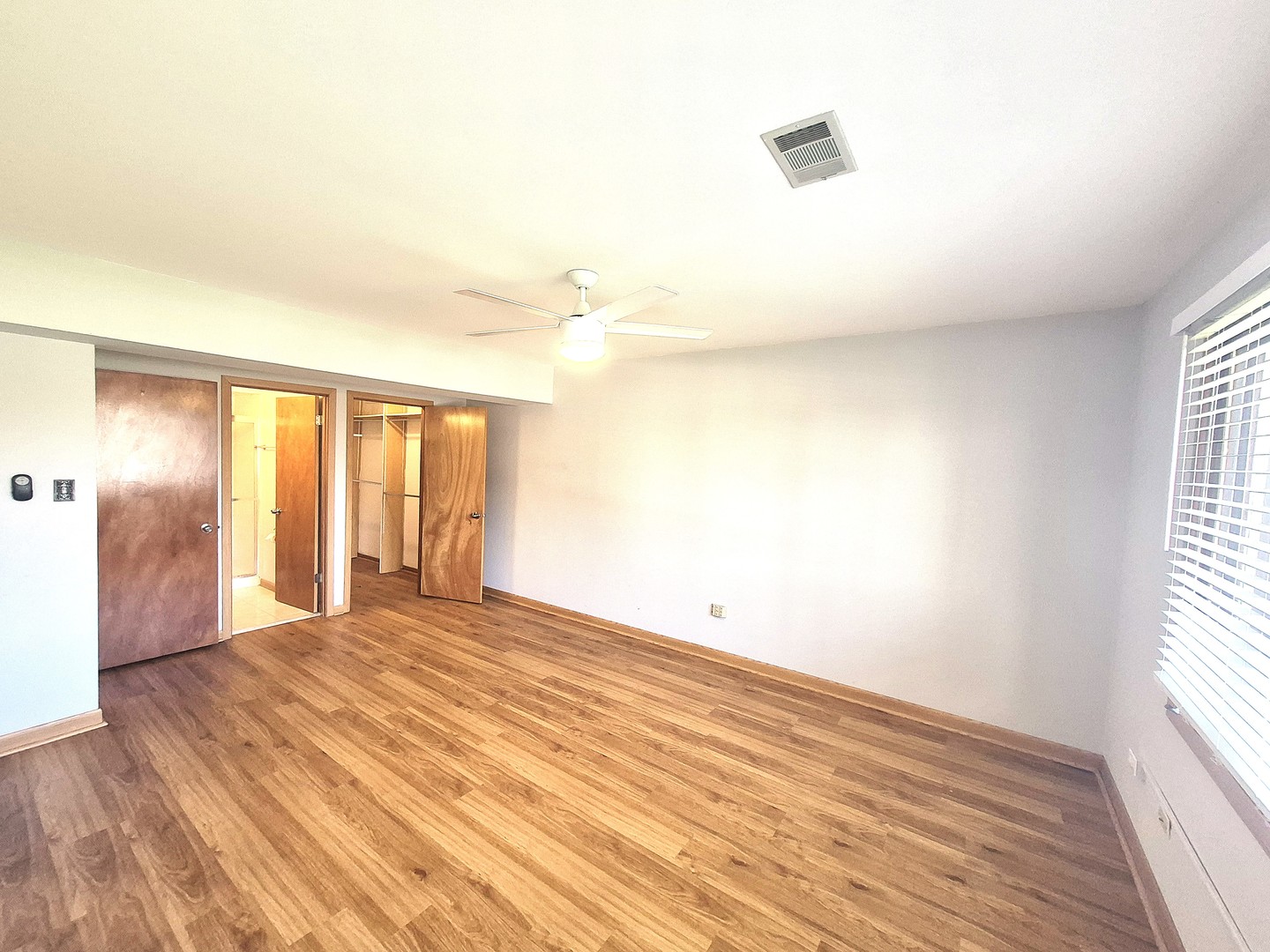 5715 Park Place #J2, Crestwood, IL 60418