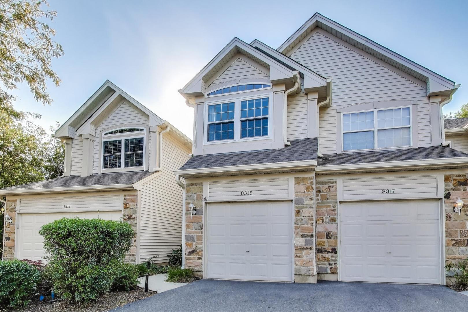 8315 Sierra Woods Lane, Carpentersville, IL 60110