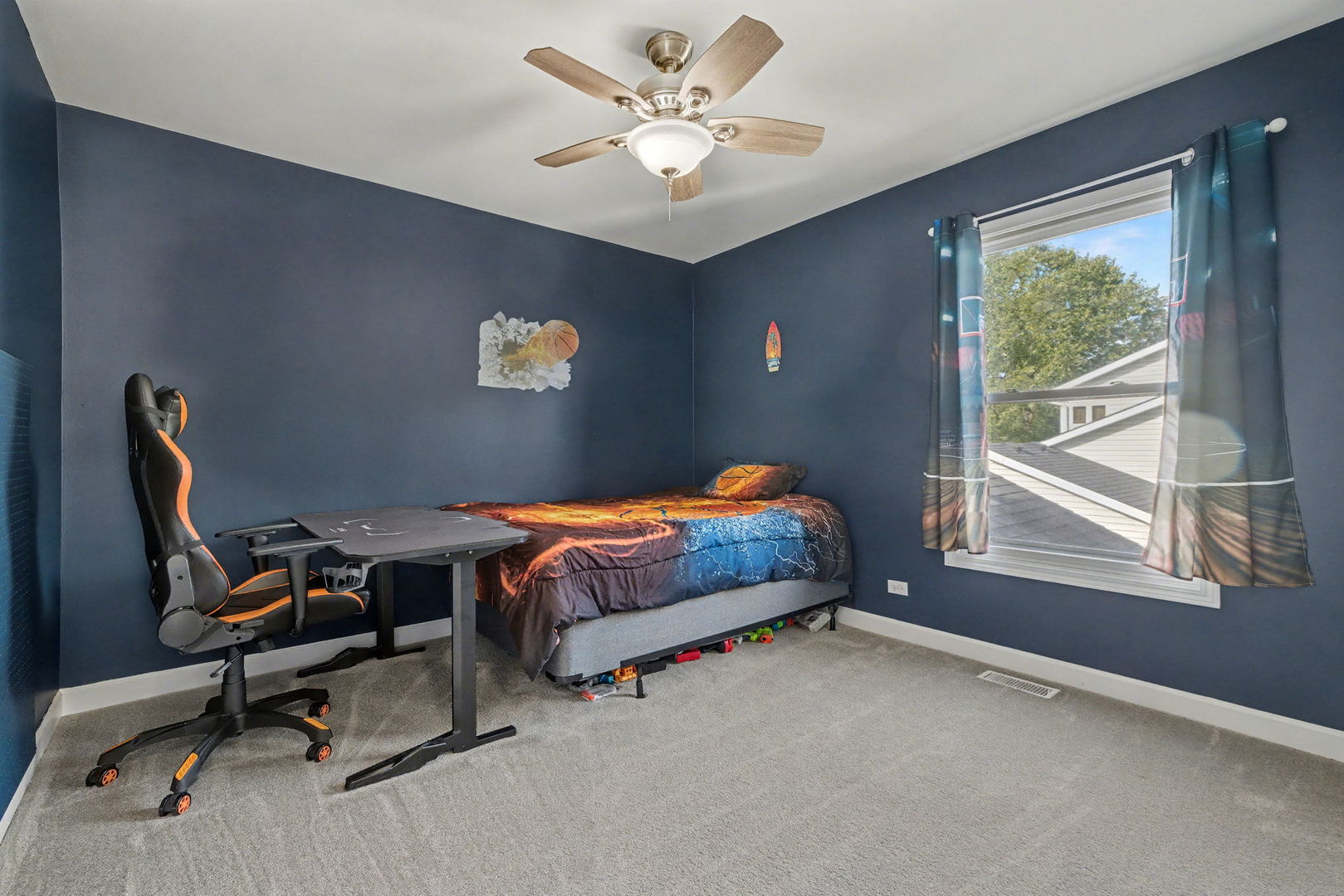 409 Fawn Drive, Oswego, IL 60543