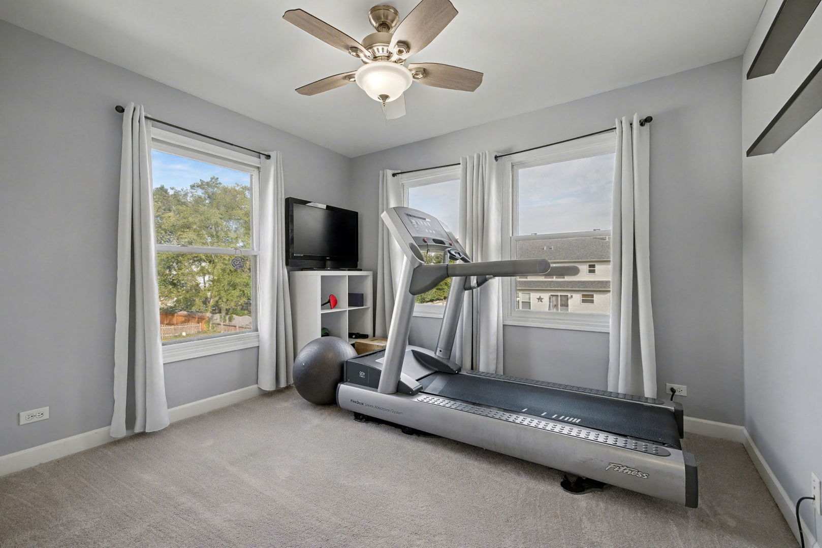 409 Fawn Drive, Oswego, IL 60543