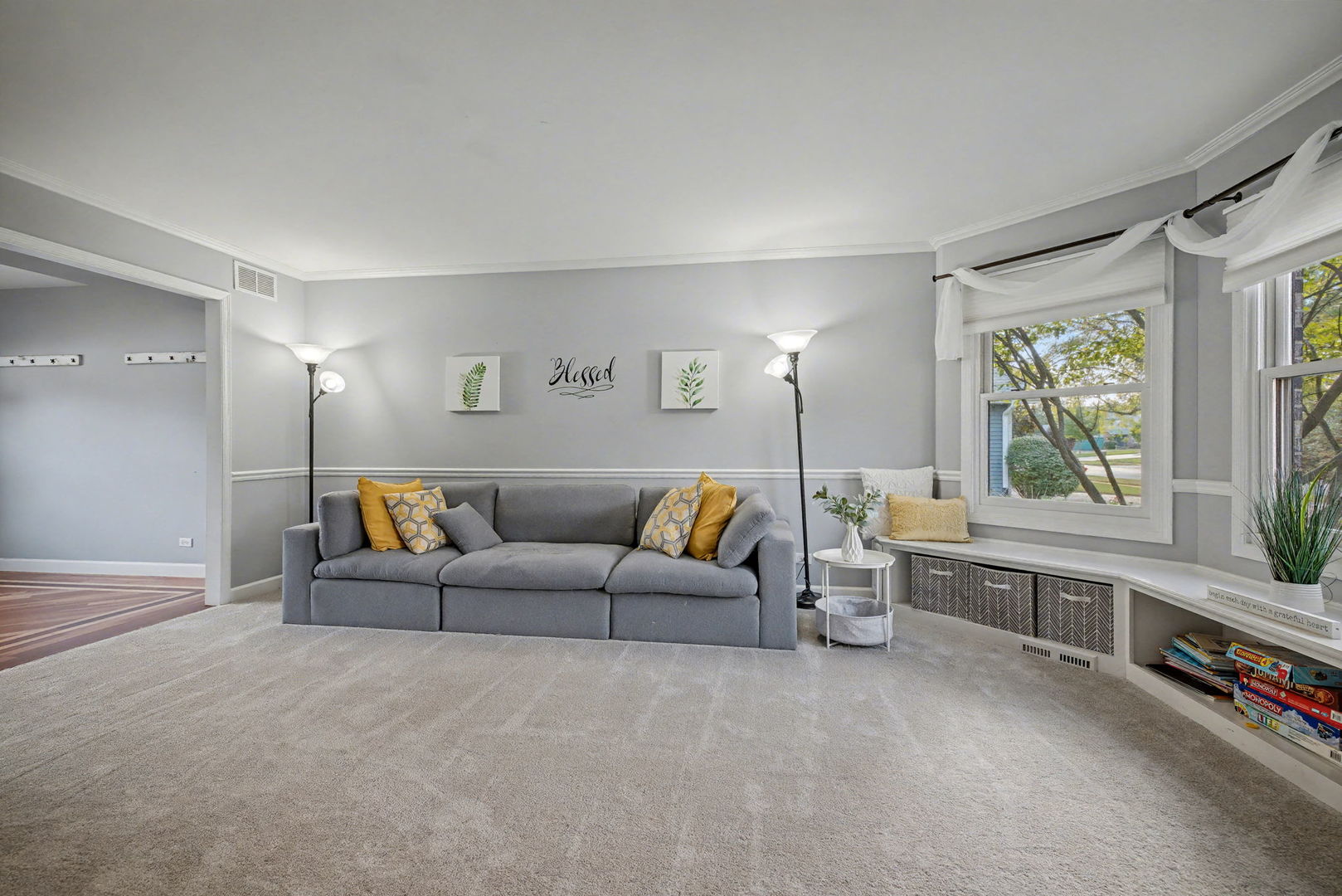 409 Fawn Drive, Oswego, IL 60543