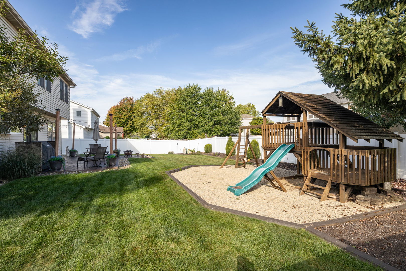 409 Fawn Drive, Oswego, IL 60543