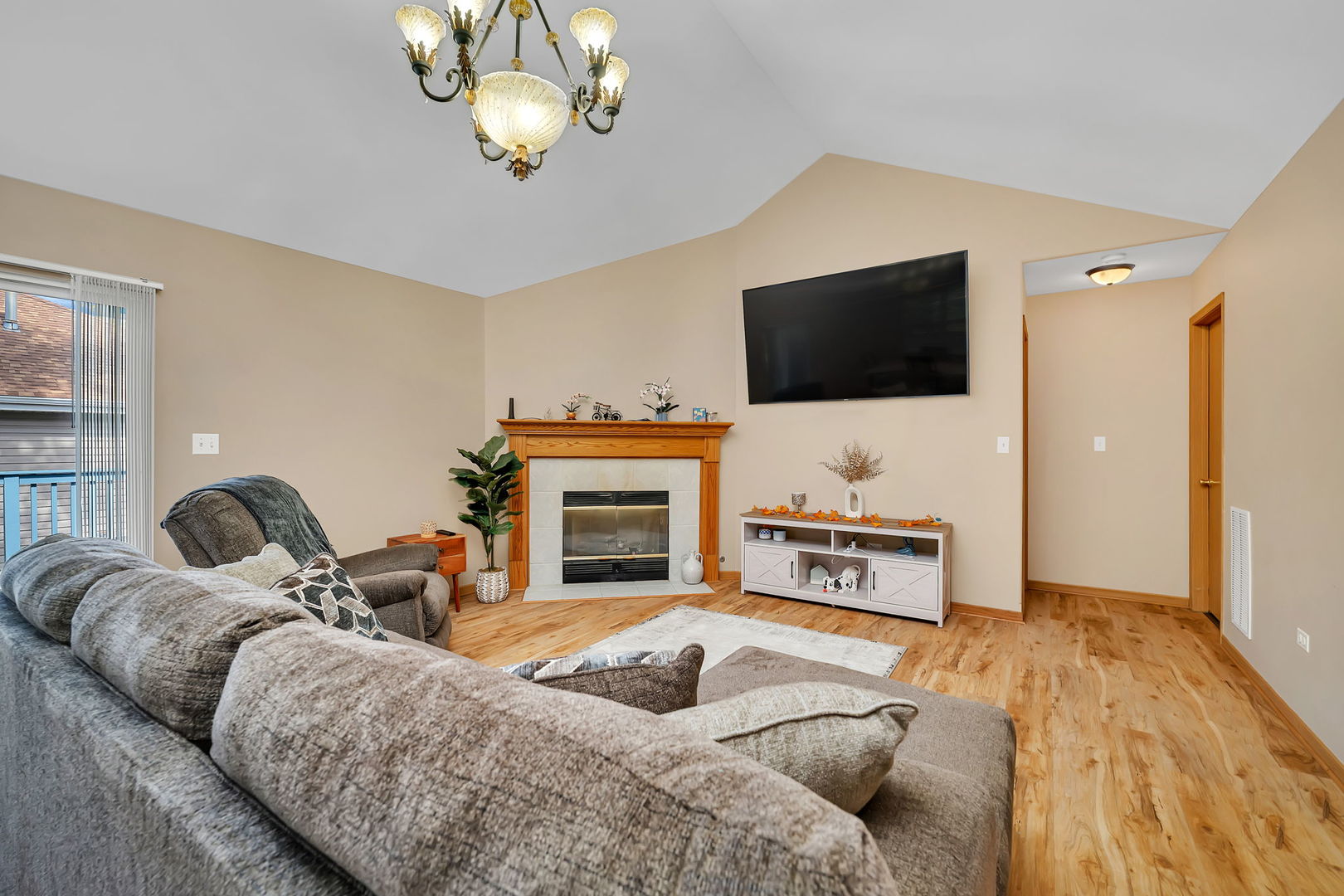 894 Meadowbrook Road, Elwood, IL 60421