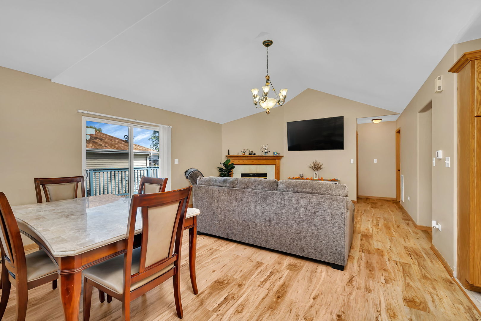 894 Meadowbrook Road, Elwood, IL 60421