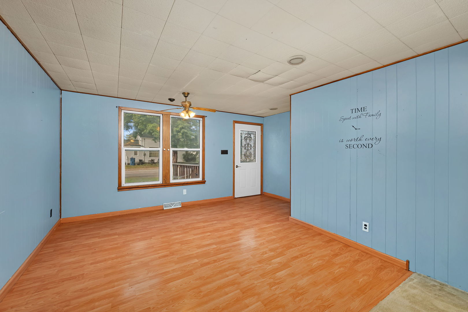 1636 N 4012th Road, Earlville, IL 60518