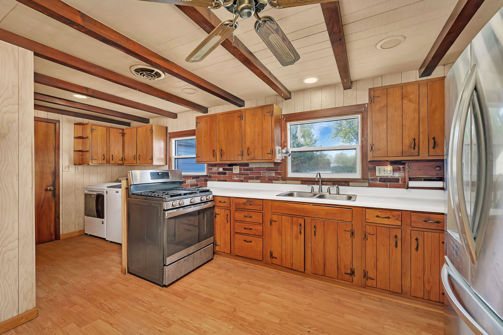 1636 N 4012th Road, Earlville, IL 60518