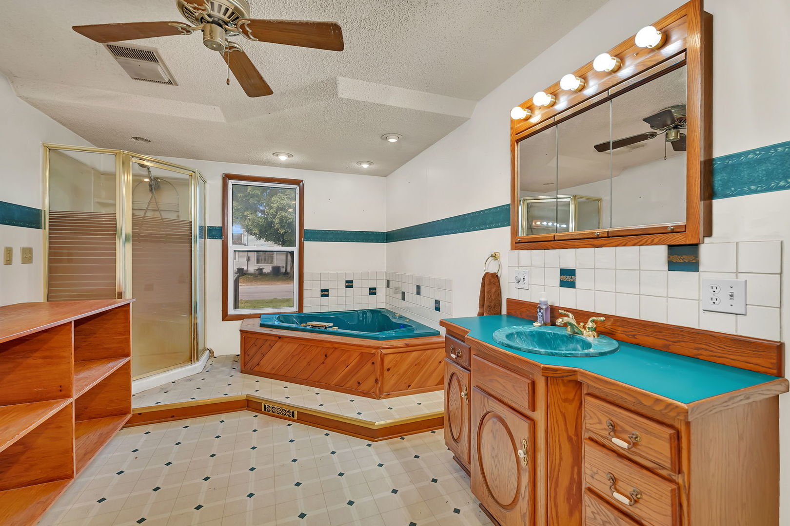 1636 N 4012th Road, Earlville, IL 60518