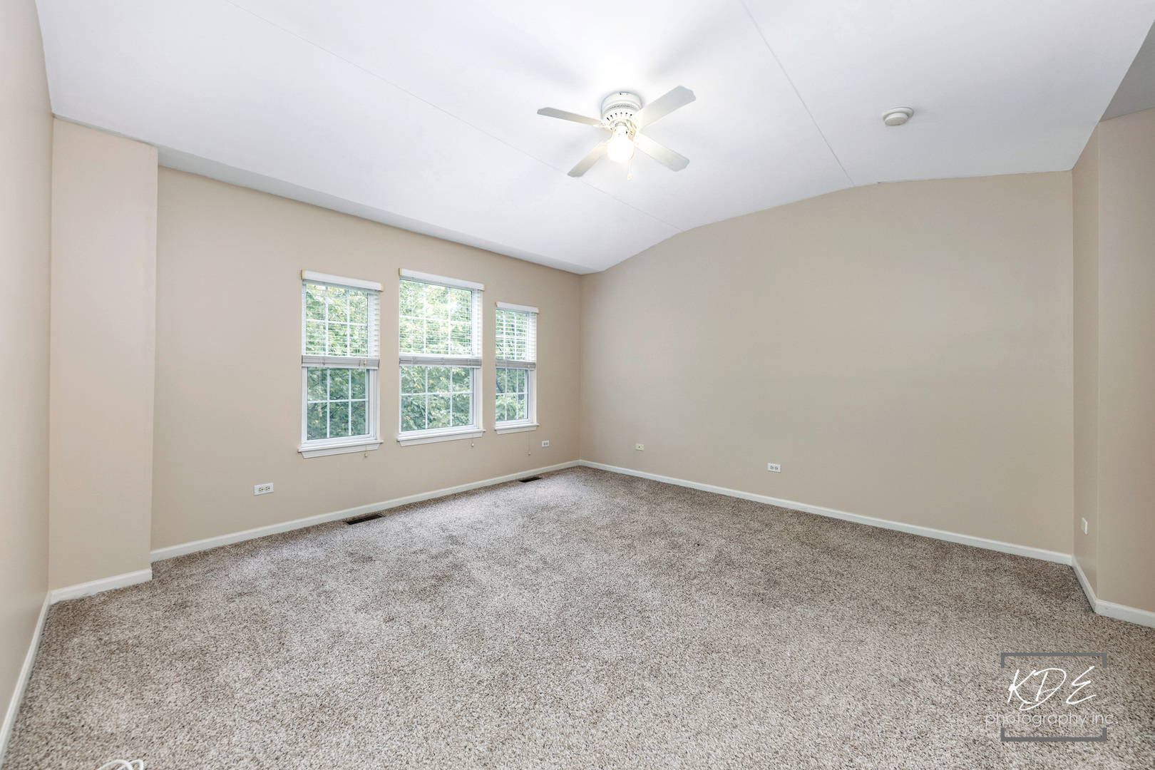 0S044 Lee Court, Winfield, IL 60190