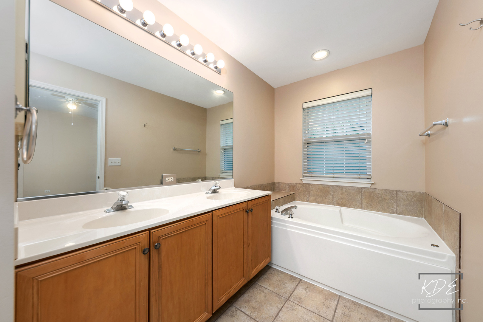 0S044 Lee Court, Winfield, IL 60190