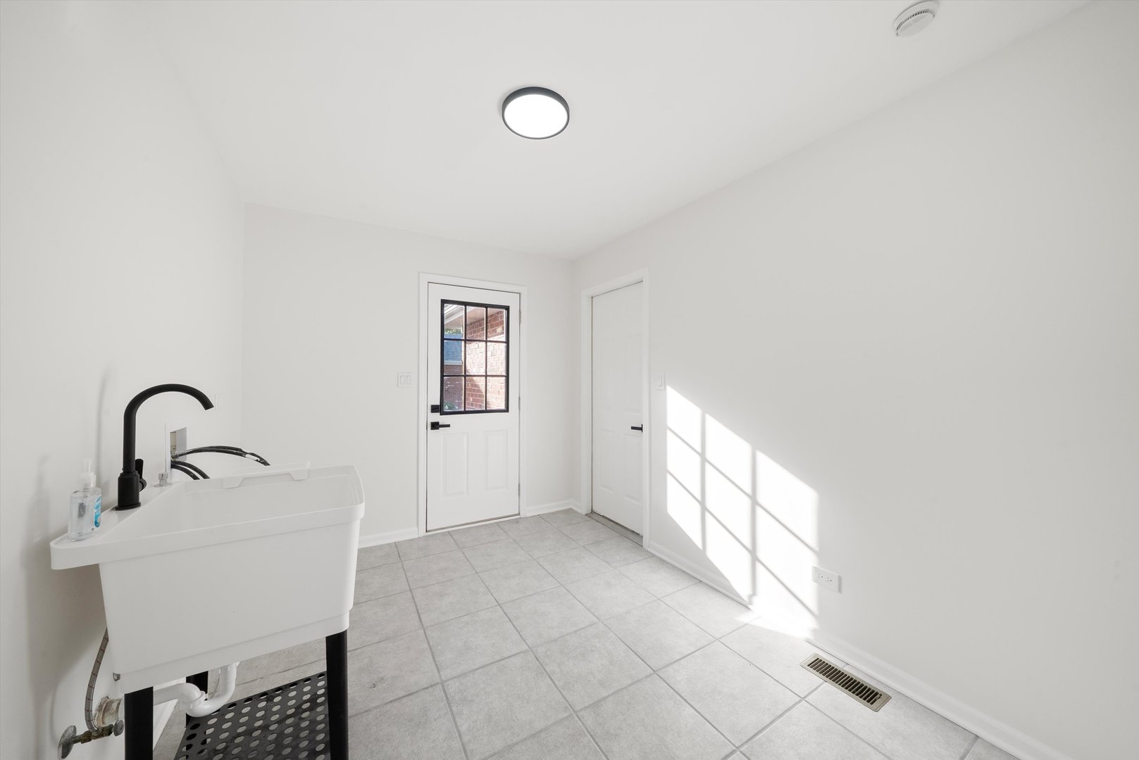 5345 Stanford Lane, Matteson, IL 60443