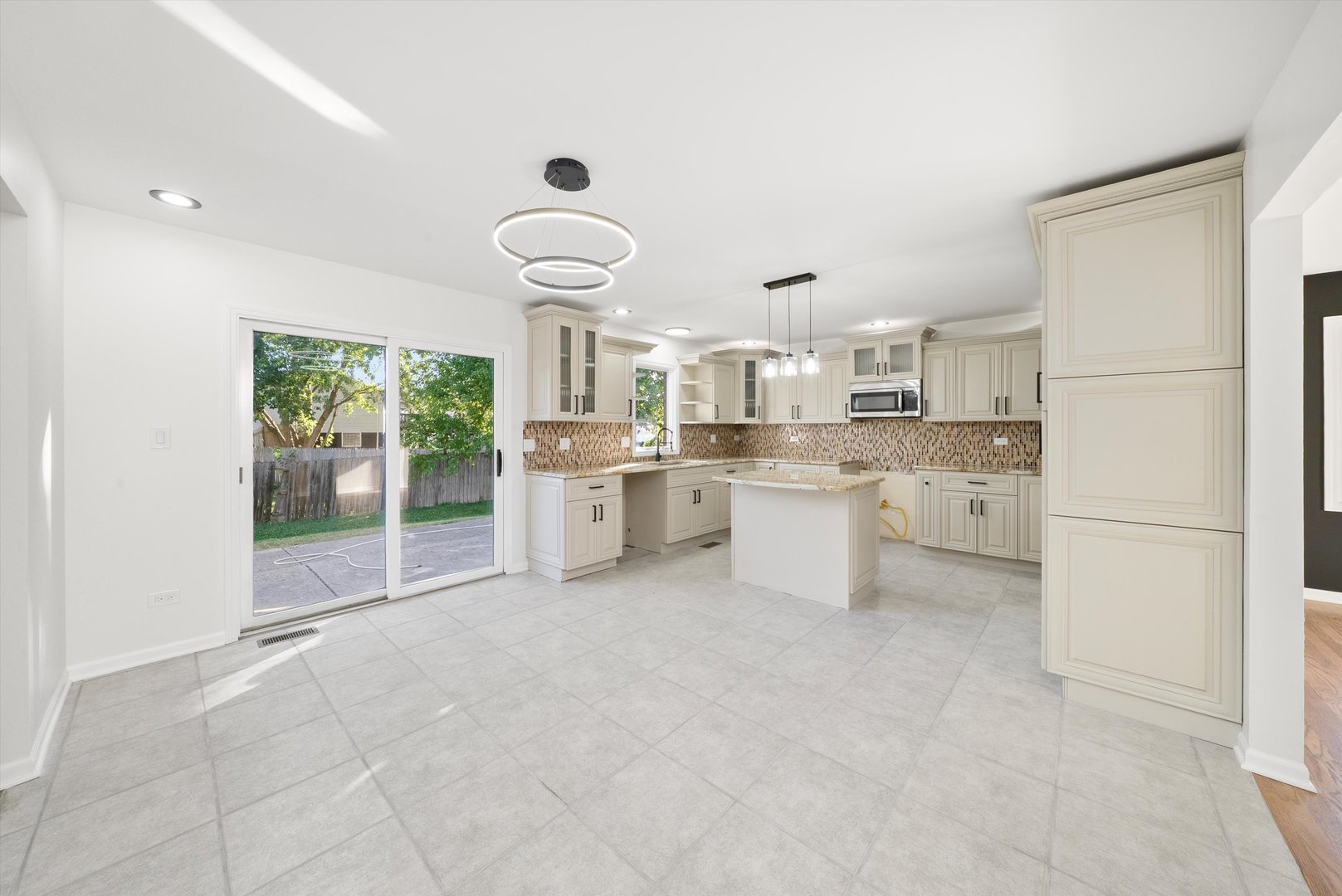 5345 Stanford Lane, Matteson, IL 60443