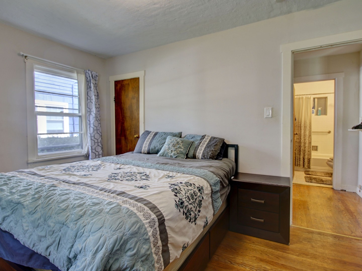 305 S Adams Street, Westmont, IL 60559