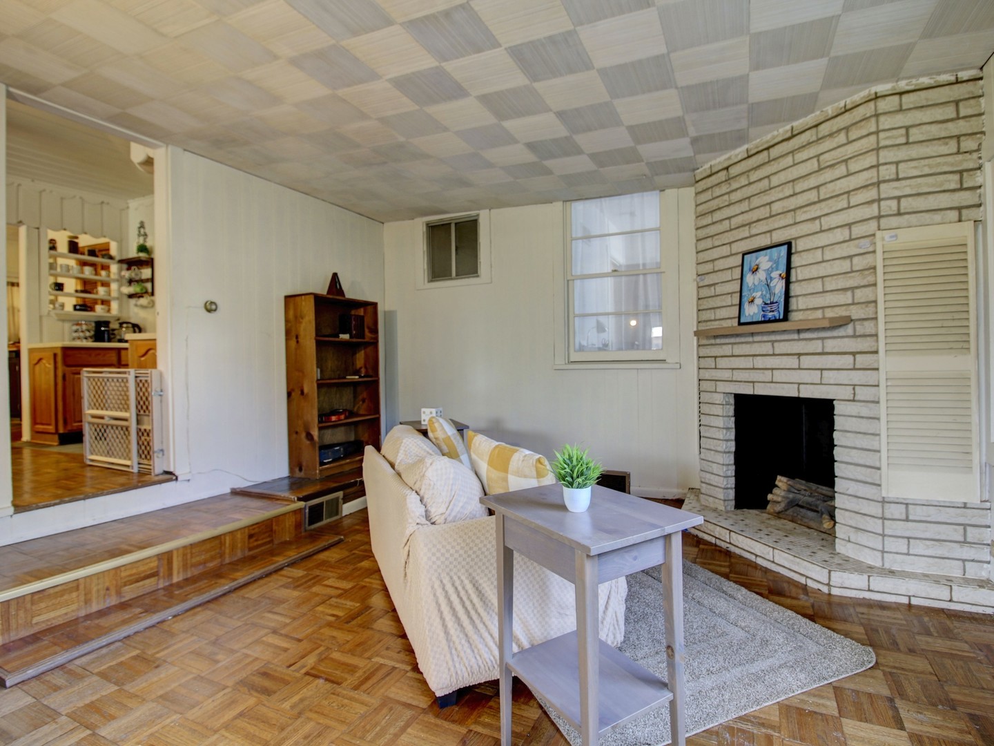 305 S Adams Street, Westmont, IL 60559