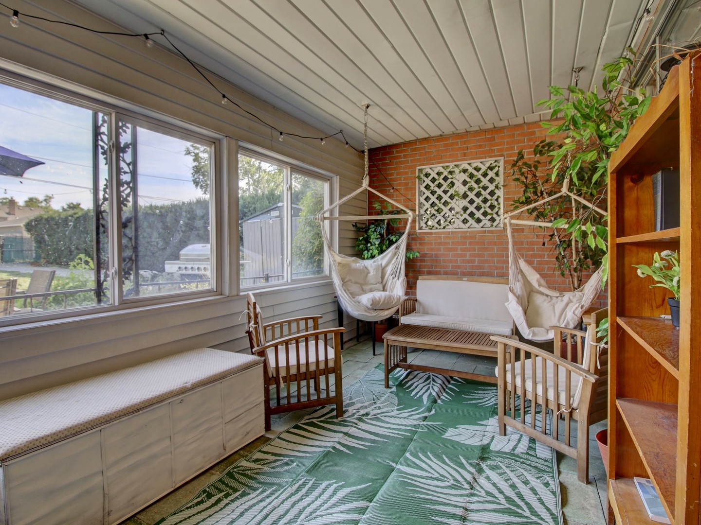 305 S Adams Street, Westmont, IL 60559