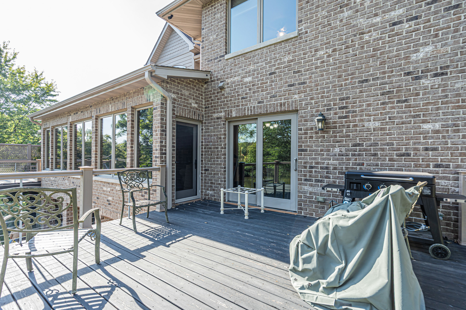 114 Riverview Court, Oswego, IL 60543