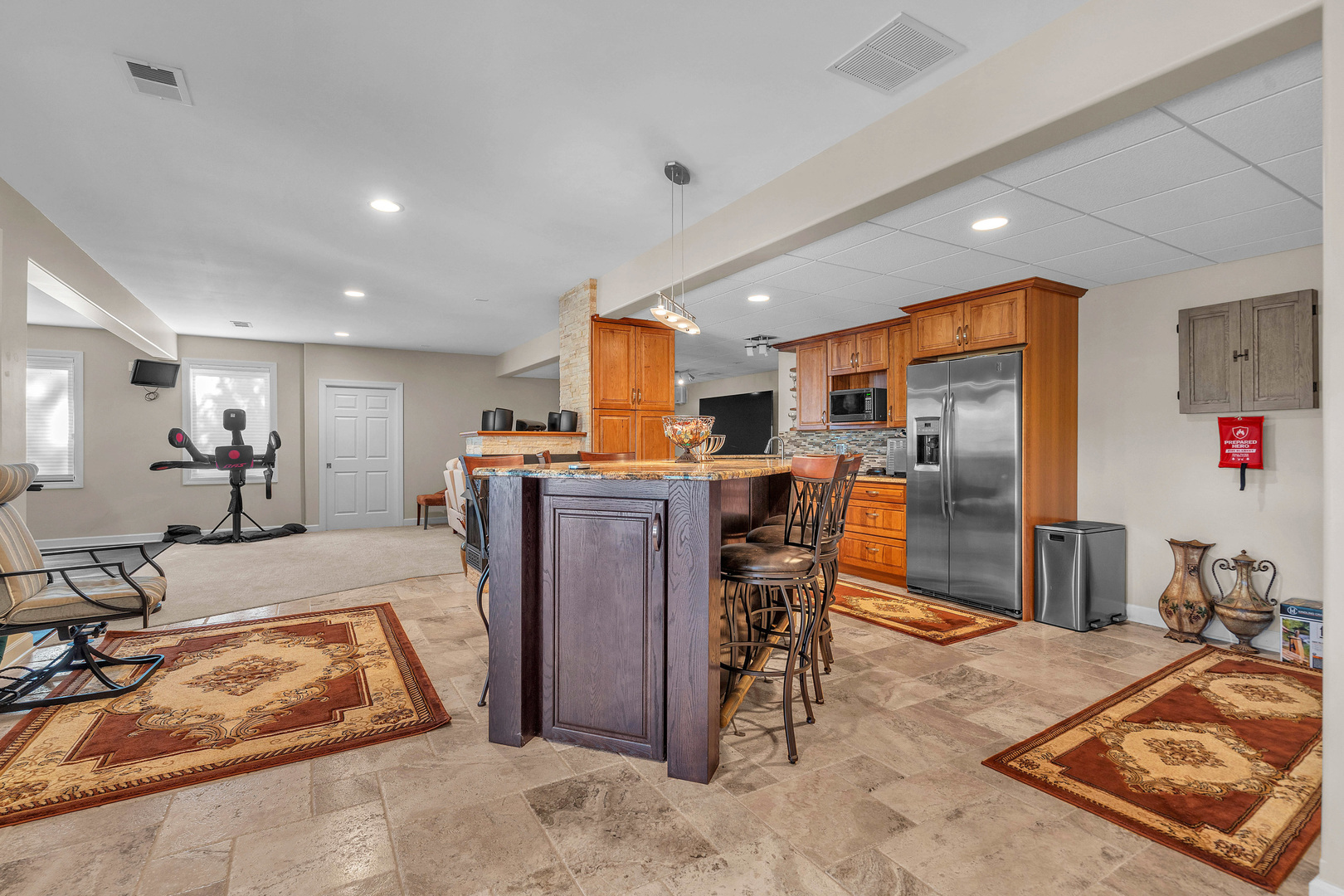 114 Riverview Court, Oswego, IL 60543