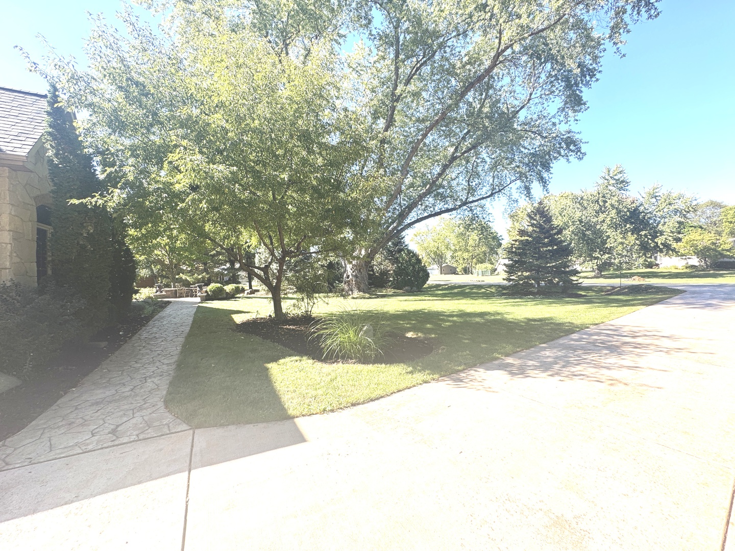 114 Riverview Court, Oswego, IL 60543