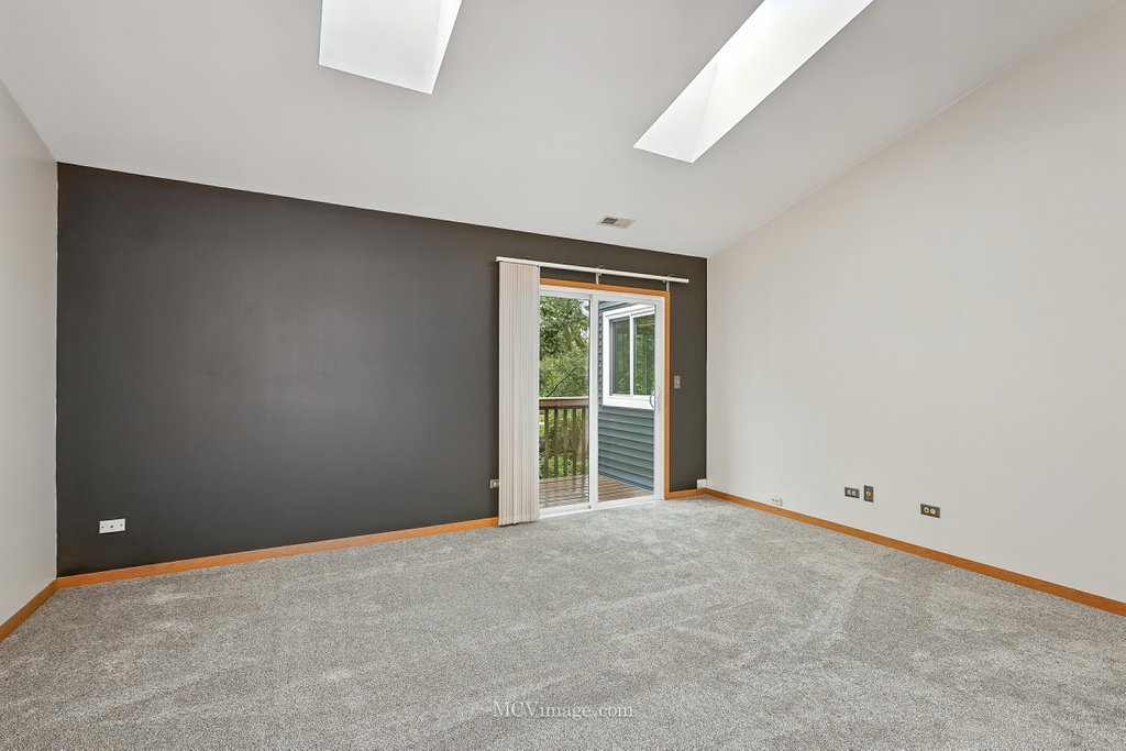 2486 Brunswick Circle #A2, Woodridge, IL 60517