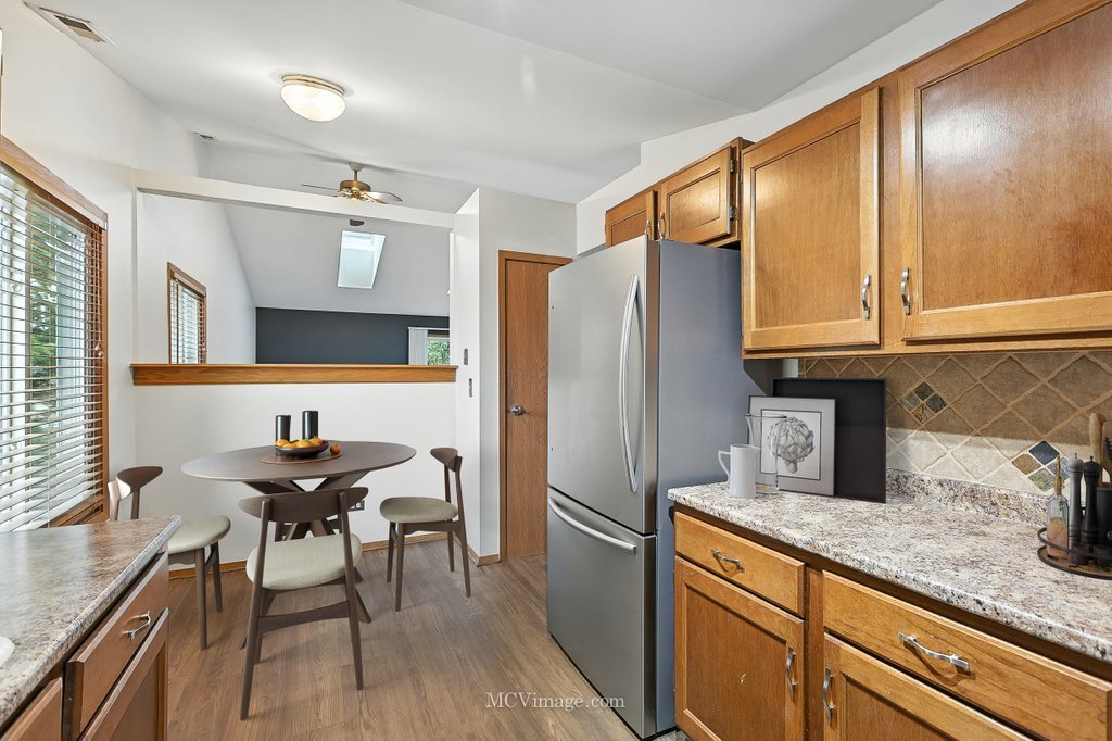 2486 Brunswick Circle #A2, Woodridge, IL 60517