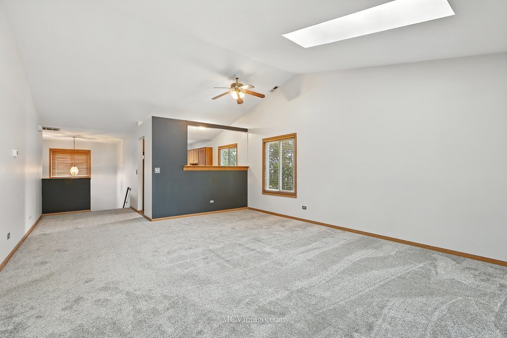 2486 Brunswick Circle #A2, Woodridge, IL 60517